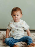 Load image into Gallery viewer, T-shirt - Girls - Flutter Sleeves - Modern Daisy
