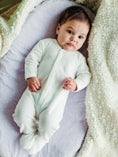 Load image into Gallery viewer, Muslin - Bassinet Sheet - Lavender Stars
