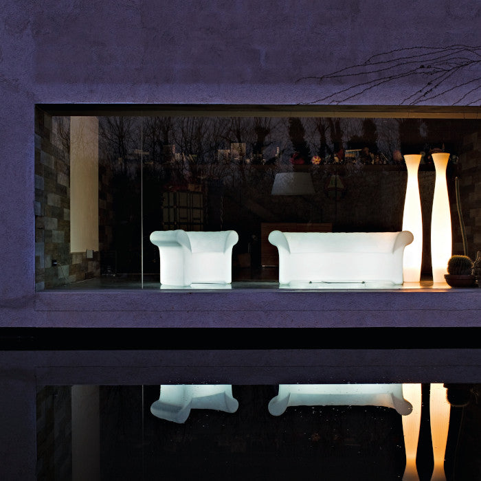 SIRCHESTER ARMCHAIR with Light